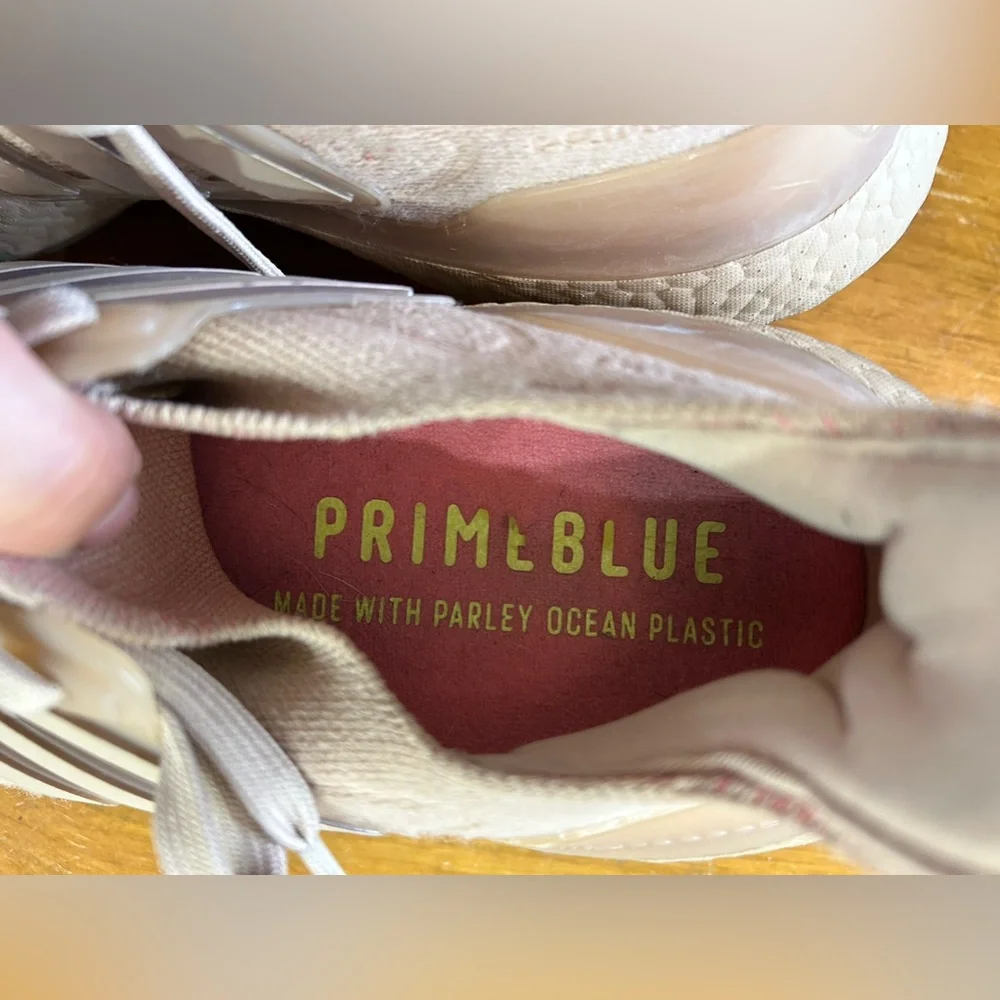 Adidas ultraboost Women’s Shoes Size 9.5 Taupe - Picture 13 of 14